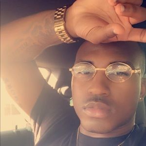 Meet your Posher, Devante